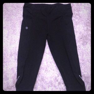 ❌SOLD❌ Black Athleta crop Legging